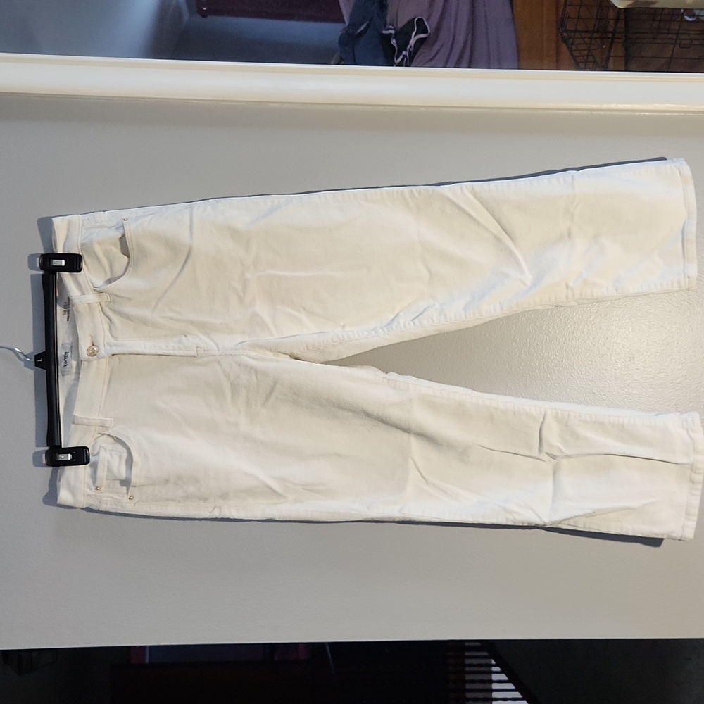 White corduroy jean